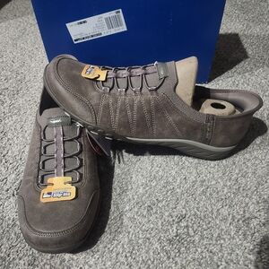 Skechers Womens Breathe Easy Home Body TaupeSlip-On Casual Loafers Size 9.5 New